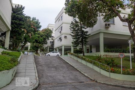 Apartamento à venda com 78m², 3 quartos e 1 vagaÁrea Comum