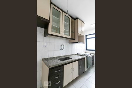 Apartamento à venda com 120m², 2 quartos e 2 vagasCozinha