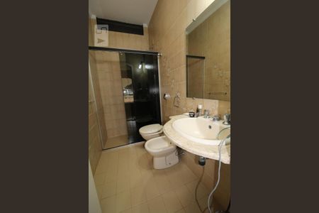 Casa para alugar com 800m², 4 quartos e 6 vagasBanheiro do Quarto 3