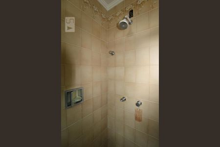 Casa para alugar com 800m², 4 quartos e 6 vagasBanheiro do Quarto 4