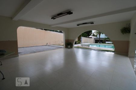 Casa para alugar com 800m², 4 quartos e 6 vagasSalão de Festas