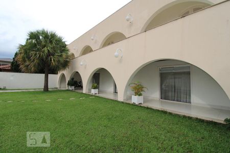 Casa para alugar com 800m², 4 quartos e 6 vagasFachada