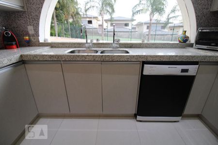 Casa para alugar com 800m², 4 quartos e 6 vagasCozinha