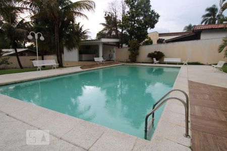 Casa para alugar com 800m², 4 quartos e 6 vagasPiscina