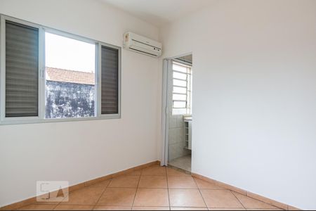 Casa para alugar com 70m², 2 quartos e sem vagaSuíte