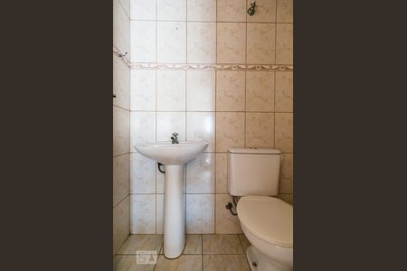 Lavabo de casa para alugar com 2 quartos, 70m² em Chora Menino, São Paulo