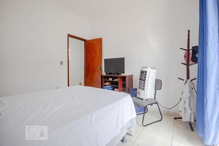 Casa à venda com 214m², 3 quartos e 2 vagasQuarto 2