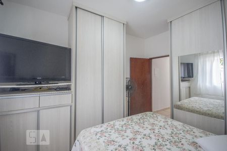 Casa à venda com 214m², 3 quartos e 2 vagasQuarto 1