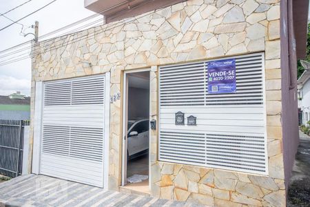 Casa à venda com 214m², 3 quartos e 2 vagasFachada