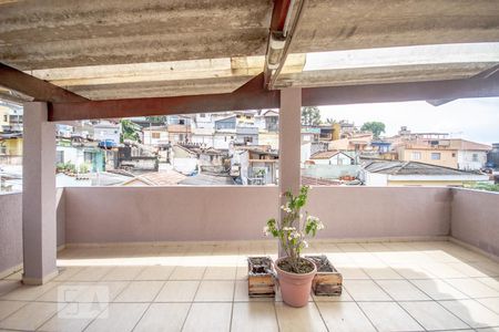 Casa à venda com 214m², 3 quartos e 2 vagasTerraço