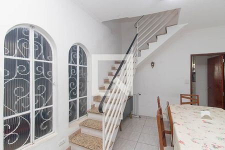 Escada de casa à venda com 3 quartos, 214m² em Tucuruvi, São Paulo