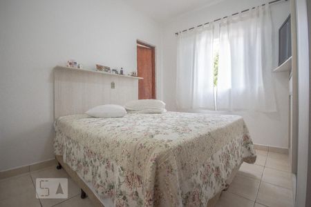 Casa à venda com 214m², 3 quartos e 2 vagasQuarto 1