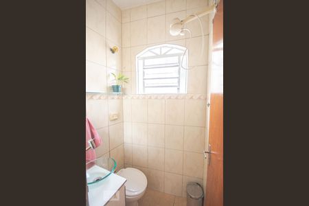 Casa à venda com 214m², 3 quartos e 2 vagasBanheiro