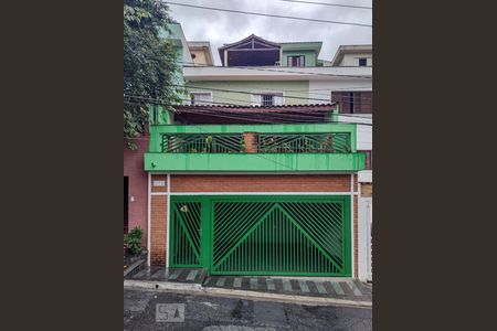 Casa à venda com 120m², 3 quartos e 2 vagasFachada