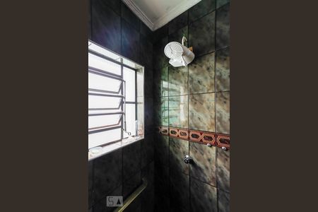 Casa à venda com 120m², 3 quartos e 2 vagasBanheiro