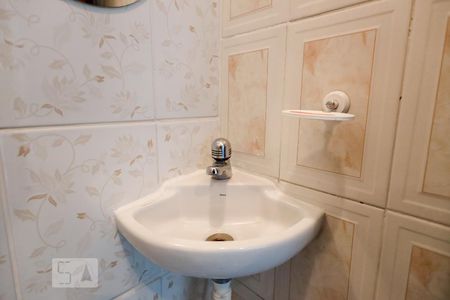 Casa à venda com 120m², 3 quartos e 2 vagasBanheiro de Serviço