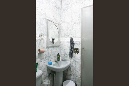 Casa à venda com 250m², 2 quartos e 4 vagasBanheiro 1