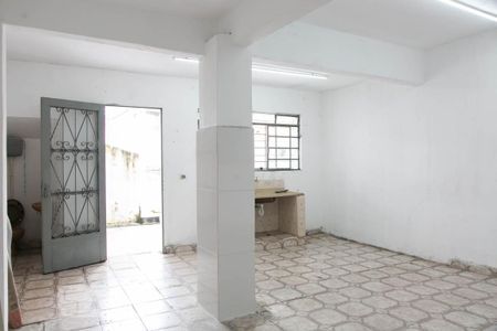 Casa à venda com 250m², 2 quartos e 4 vagasEdicula