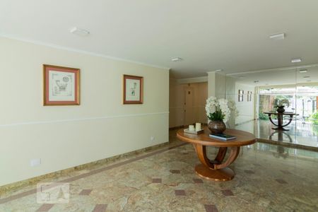 Studio para alugar com 35m², 1 quarto e 1 vaga Studio para alugar com 35m², 1 quarto e 1 vagaHall