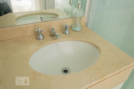 Studio para alugar com 35m², 1 quarto e 1 vaga Studio para alugar com 35m², 1 quarto e 1 vagaBanheiro