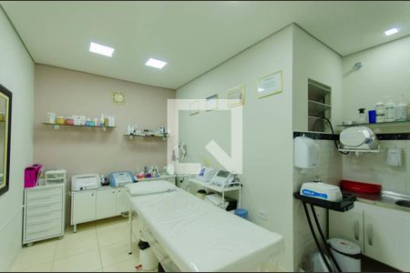 Casa à venda com 429m², 5 quartos e 5 vagasSalão