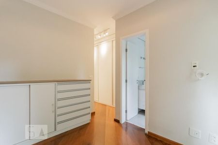 Apartamento à venda com 113m², 3 quartos e 3 vagas Apartamento à venda com 113m², 3 quartos e 3 vagasQuarto 1 - Suíte