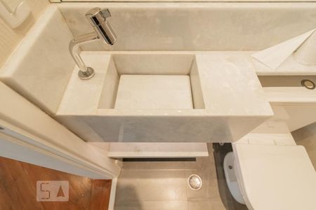 Apartamento à venda com 113m², 3 quartos e 3 vagas Apartamento à venda com 113m², 3 quartos e 3 vagasLavabo