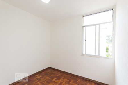 Quarto 1 de apartamento para alugar com 3 quartos, 58m² em Freguesia (jacarepaguá), Rio de Janeiro