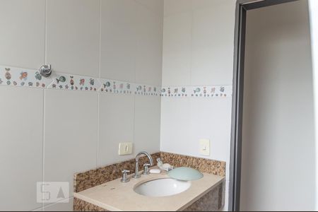 Casa à venda com 140m², 3 quartos e 2 vagas Casa à venda com 140m², 3 quartos e 2 vagasBanheiro