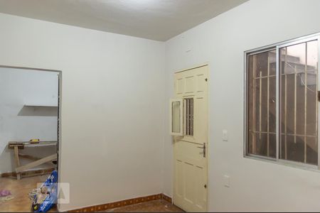 Casa à venda com 140m², 3 quartos e 2 vagas Casa à venda com 140m², 3 quartos e 2 vagasEdícula