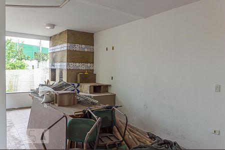 Casa à venda com 140m², 3 quartos e 2 vagas Casa à venda com 140m², 3 quartos e 2 vagasChurrasqueira