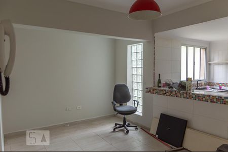 Casa à venda com 140m², 3 quartos e 2 vagas Casa à venda com 140m², 3 quartos e 2 vagasCozinha