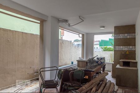 Casa à venda com 140m², 3 quartos e 2 vagas Casa à venda com 140m², 3 quartos e 2 vagasChurrasqueira