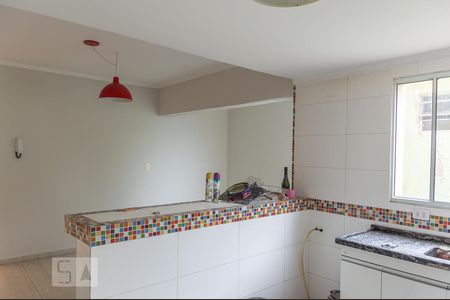 Casa à venda com 140m², 3 quartos e 2 vagas Casa à venda com 140m², 3 quartos e 2 vagasCozinha