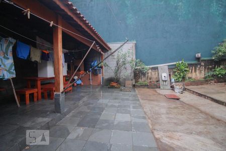 Casa à venda com 100m², 2 quartos e 1 vagaQuintal