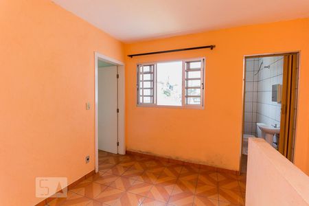 Sala de casa para alugar com 2 quartos, 400m² em Jardim Ponte Grande, Mogi das Cruzes