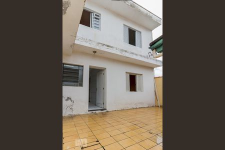 Casa para alugar com 400m², 2 quartos e 3 vagasFachada