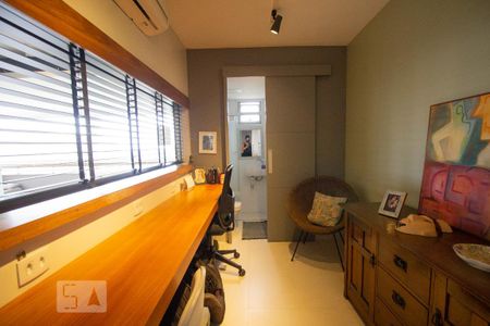 Apartamento à venda com 100m², 3 quartos e 2 vagas Apartamento à venda com 100m², 3 quartos e 2 vagasEscritório