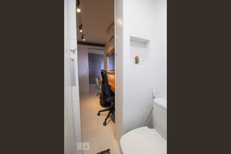 Apartamento à venda com 100m², 3 quartos e 2 vagas Apartamento à venda com 100m², 3 quartos e 2 vagasBanheiro do Escritório