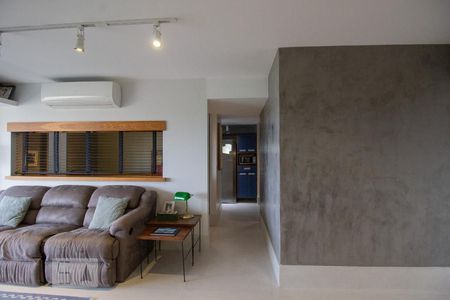 Sala de apartamento à venda com 3 quartos, 100m² em Barra da Tijuca, Rio de Janeiro