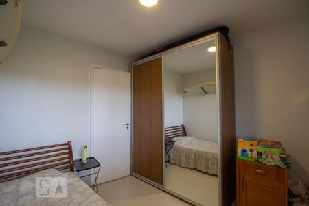 Apartamento à venda com 100m², 3 quartos e 2 vagas Apartamento à venda com 100m², 3 quartos e 2 vagasQuarto