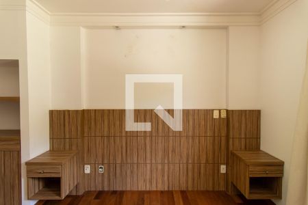 Casa de condomínio para alugar com 214m², 3 quartos e 5 vagas Casa de condomínio para alugar com 214m², 3 quartos e 5 vagasSuíte 2