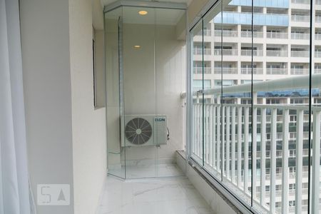 Varanda de kitnet/studio para alugar com 1 quarto, 37m² em Centro, Guarulhos