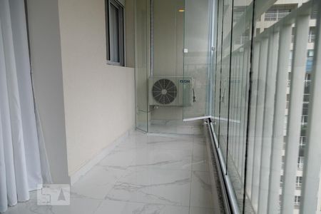 Varanda de kitnet/studio para alugar com 1 quarto, 37m² em Centro, Guarulhos