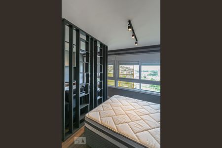 Quarto de apartamento à venda com 1 quarto, 50m² em Jardim do Salso, Porto Alegre