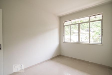 Quarto 1 de apartamento para alugar com 3 quartos, 100m² em Freguesia de Jacarepaguá, Rio de Janeiro