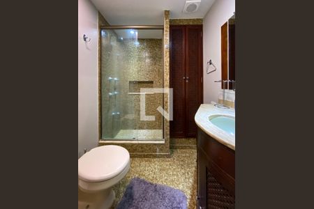 Apartamento à venda com 153m², 4 quartos e 1 vagaBanheiro social