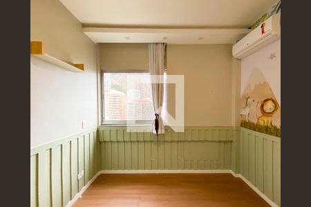 Apartamento à venda com 153m², 4 quartos e 1 vagaQuarto 2