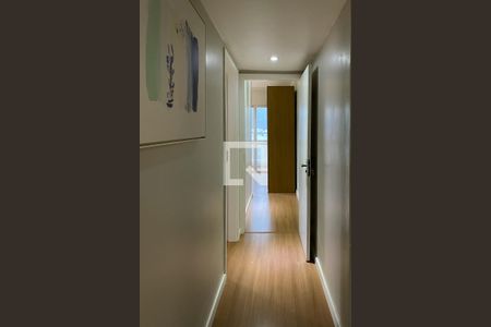 Apartamento à venda com 153m², 4 quartos e 1 vagaCorredor