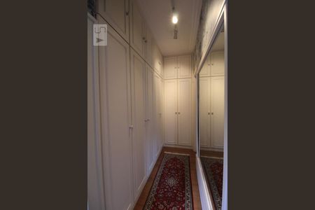 Casa de condomínio à venda com 400m², 3 quartos e 4 vagasCloset do Quarto 3 (suíte)
